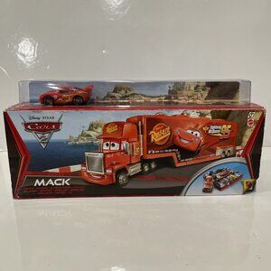 Mack Truck Playset V5132 Disney Pixar Cars 2 Set New Sealed 2013 Rare See Pics!